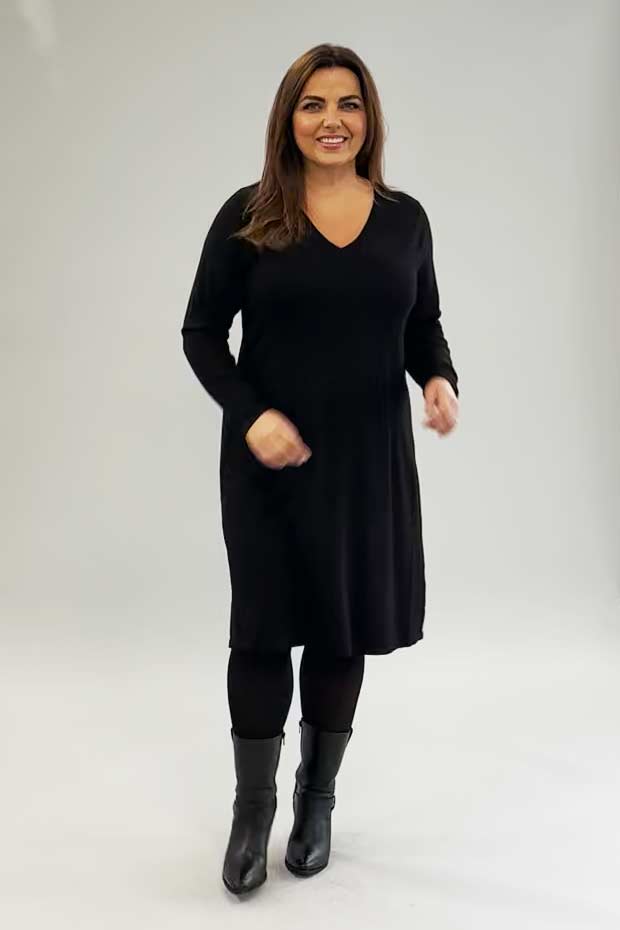 Wasabi Samanda 3 jumper dress - black