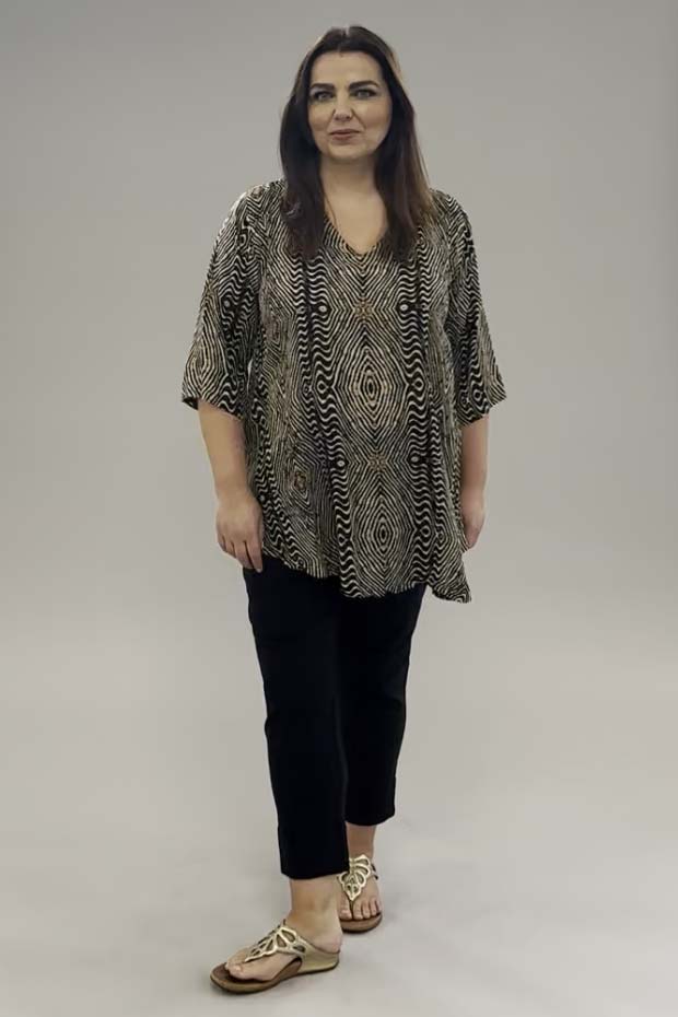 Angel Circle v neck tunic - vanilla/black