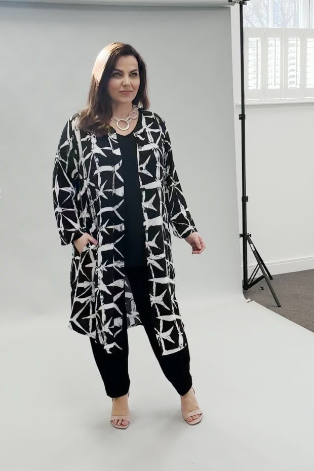 Angel Circle long abstract jacket - black/white