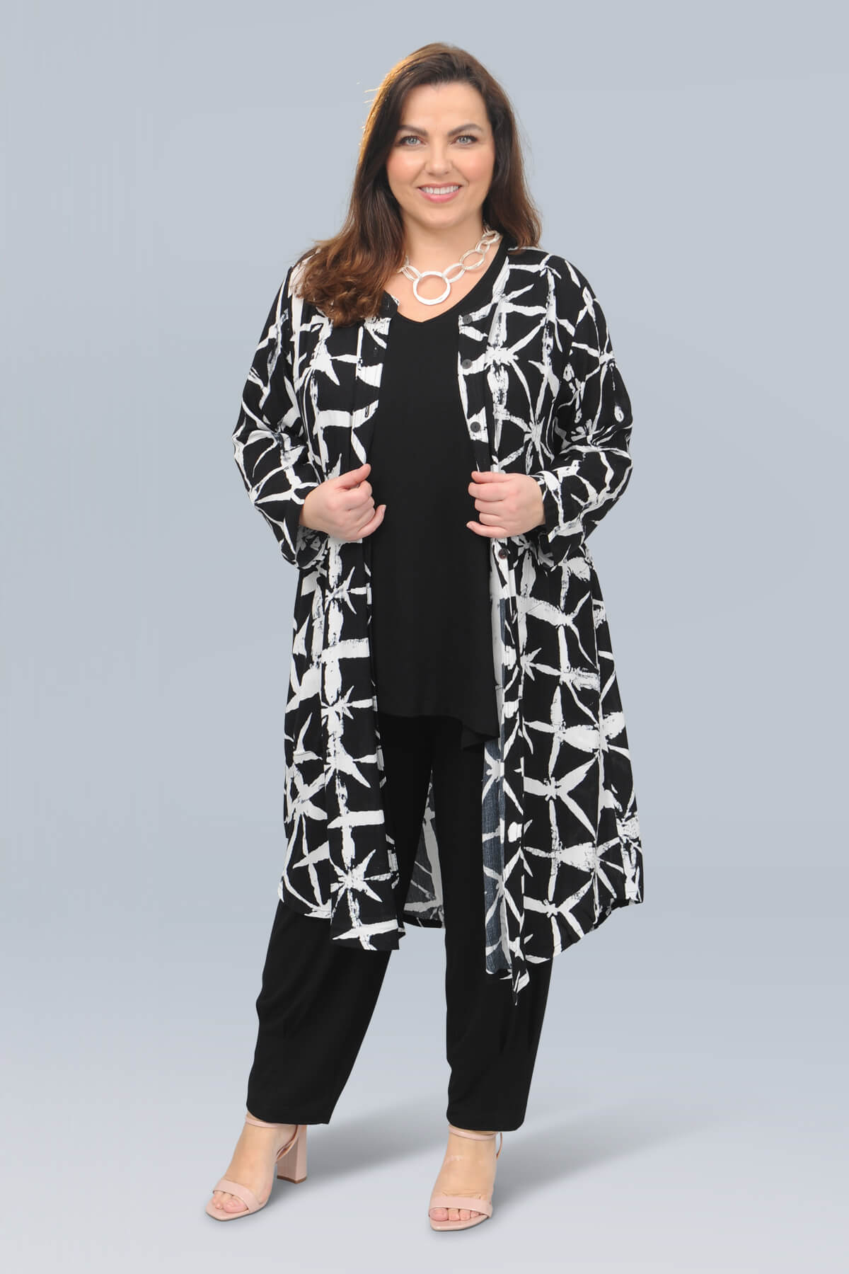 Angel Circle long abstract jacket - black/white