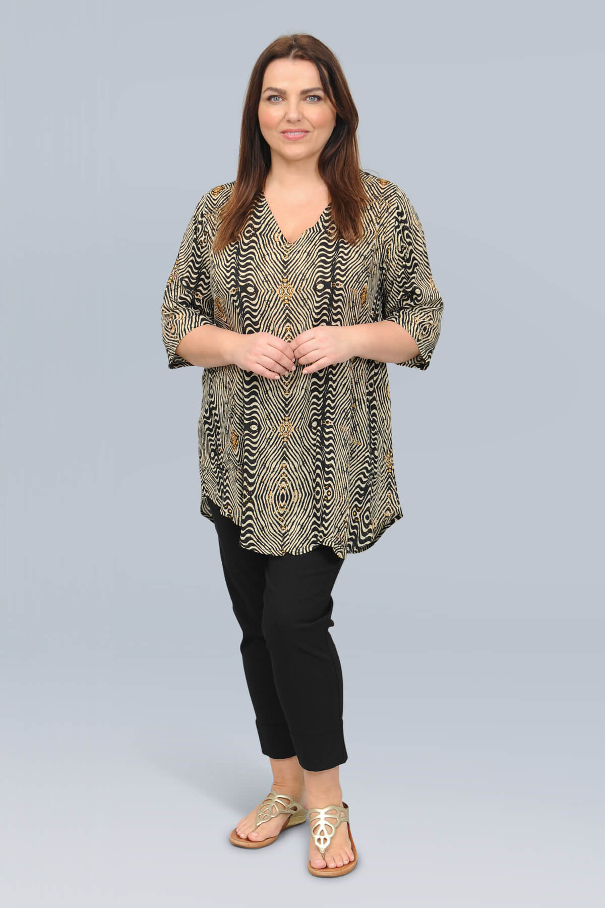 Angel Circle v neck tunic - vanilla/black