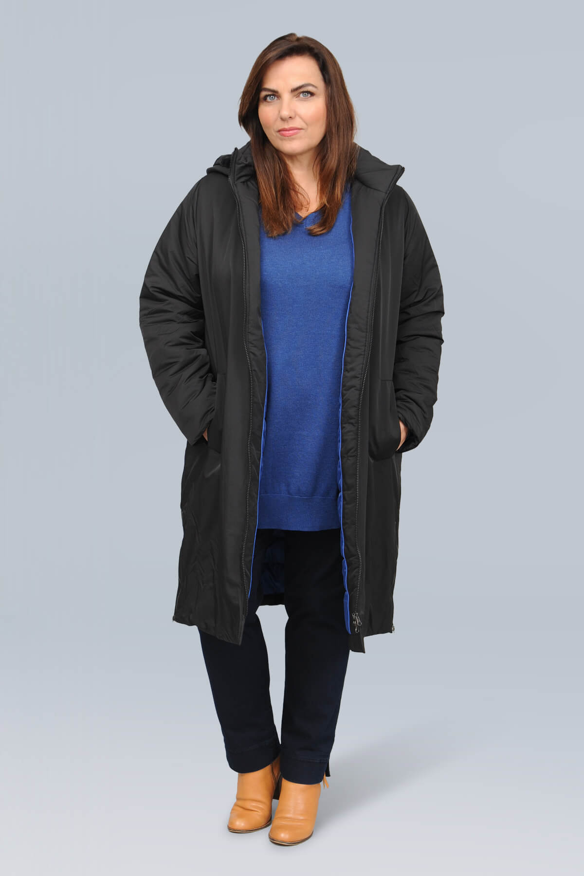 Ciso long padded coat - black with blue lining