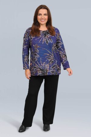 The model in this photo is wearing a Doris Streich ribbed leaf print top with comfortable stretch for plus sizes at Bakou