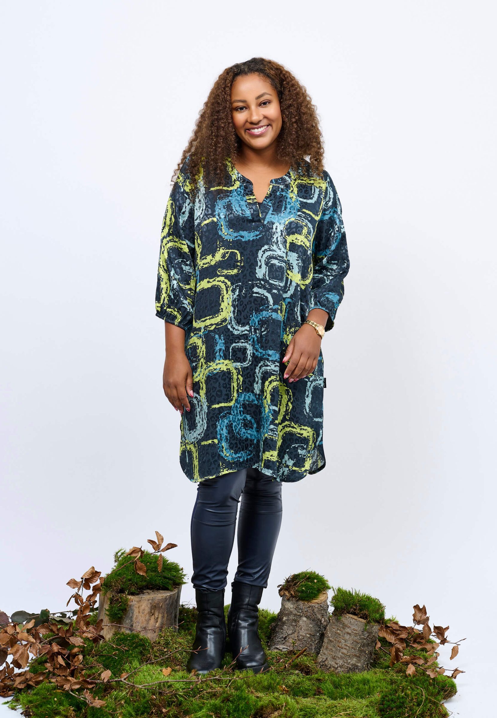 Pont Neuf Bloom long tunic - navy (abstract squares)